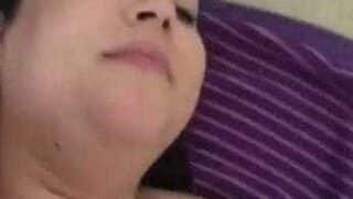 عراقية مربربة تعشق العير –  سكس عراقي